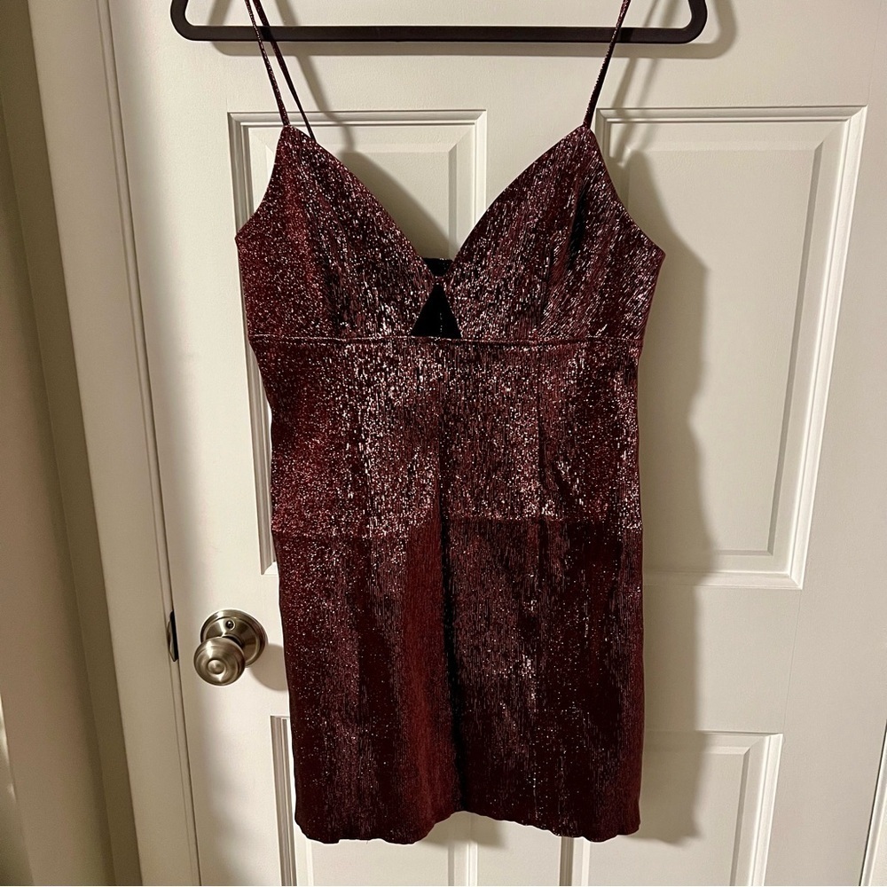 H&M pinkish purple sparkle mini strappy dress keyhole cutout
size M